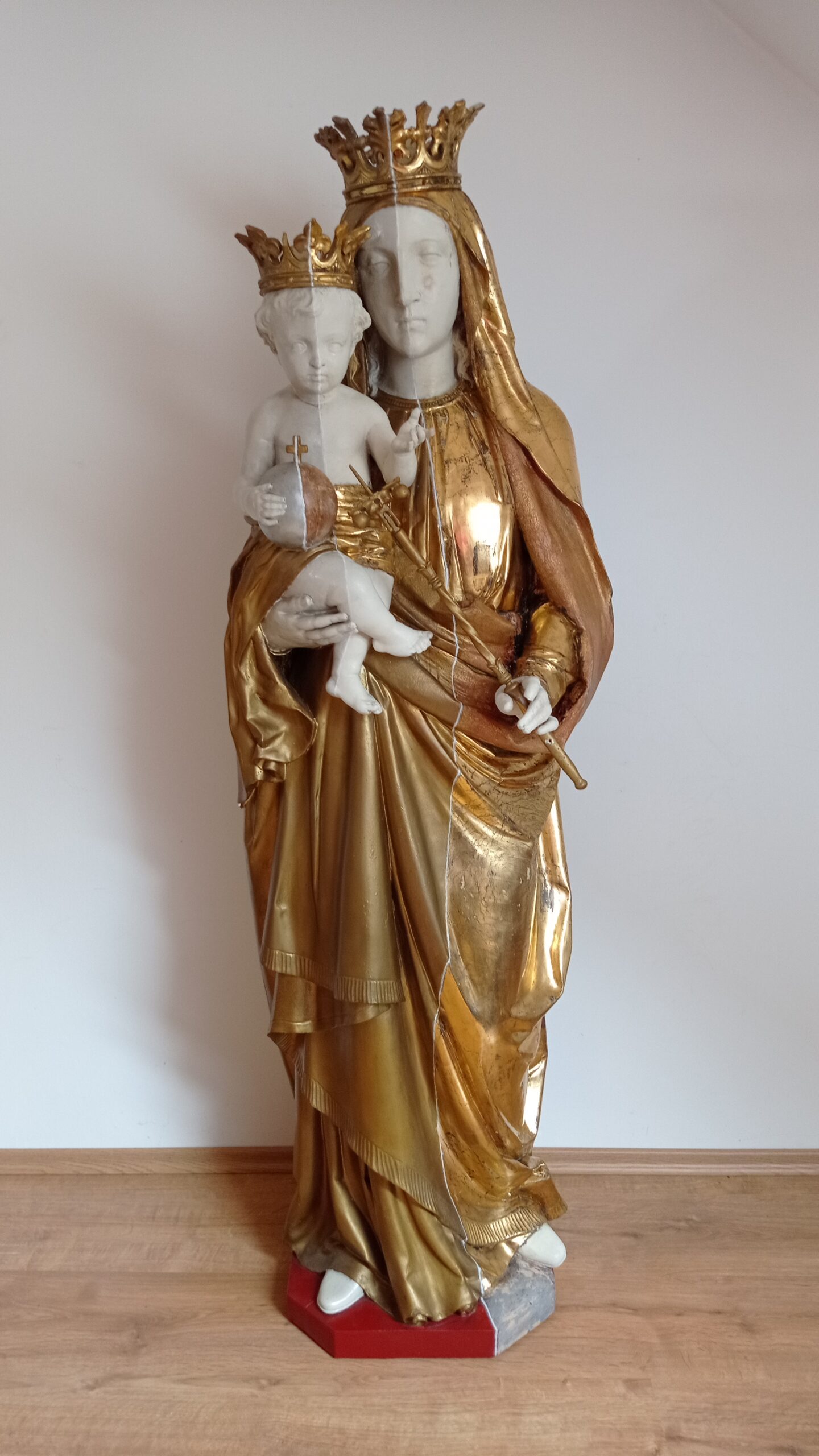 Re&scaron;taurovanie sochy