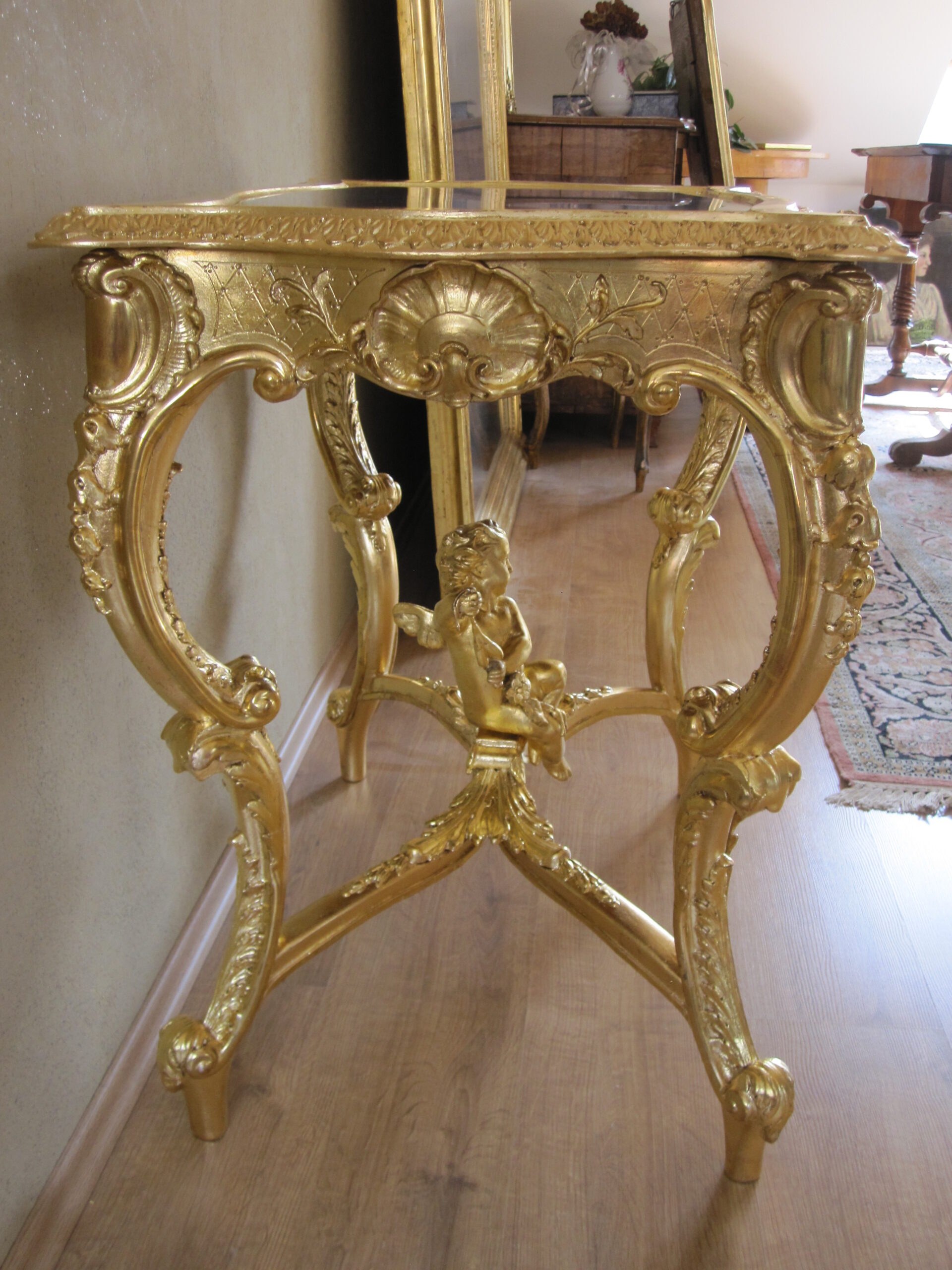 Pozlacovanie a patinovanie