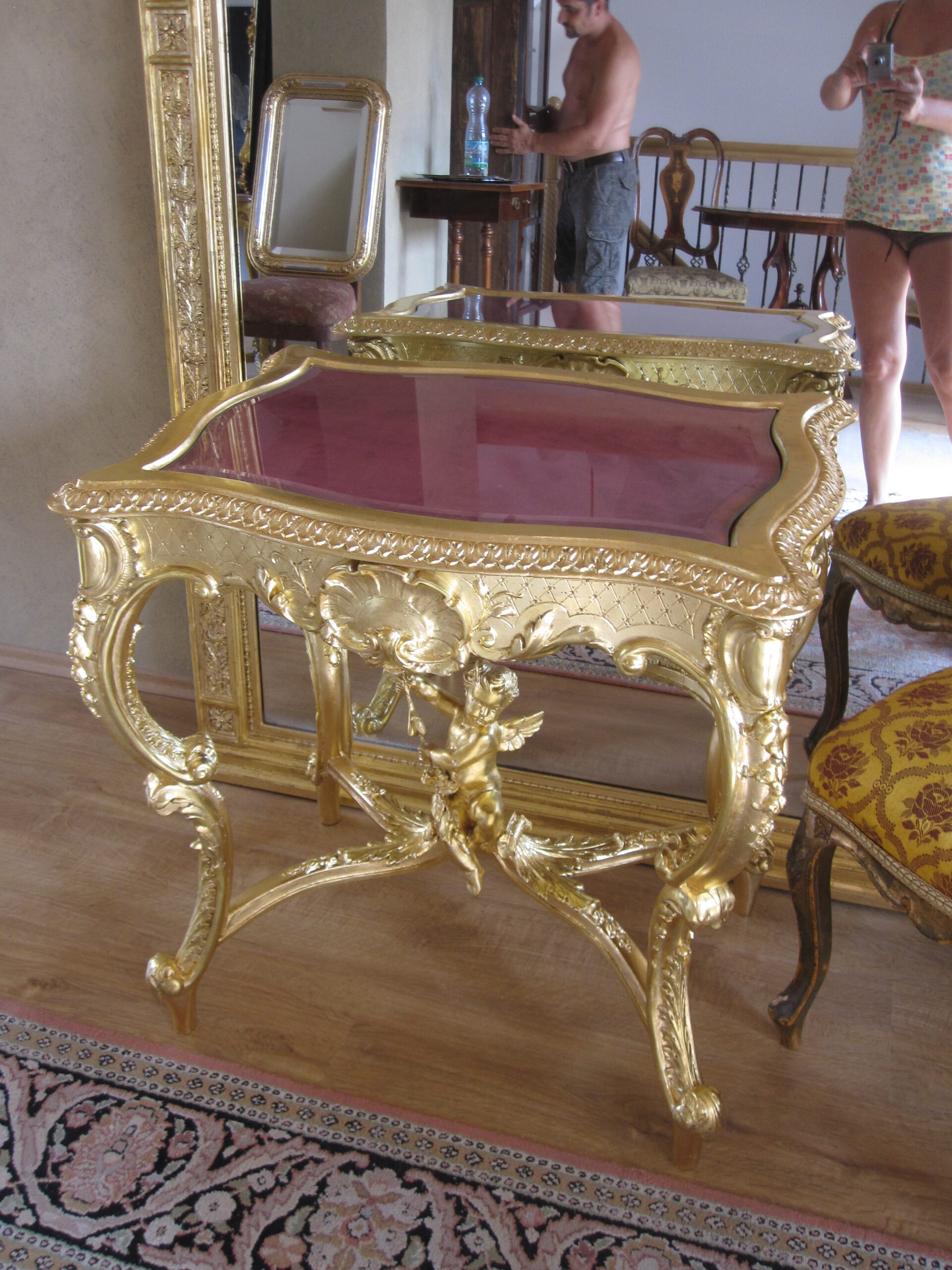 Pozlacovanie a patinovanie