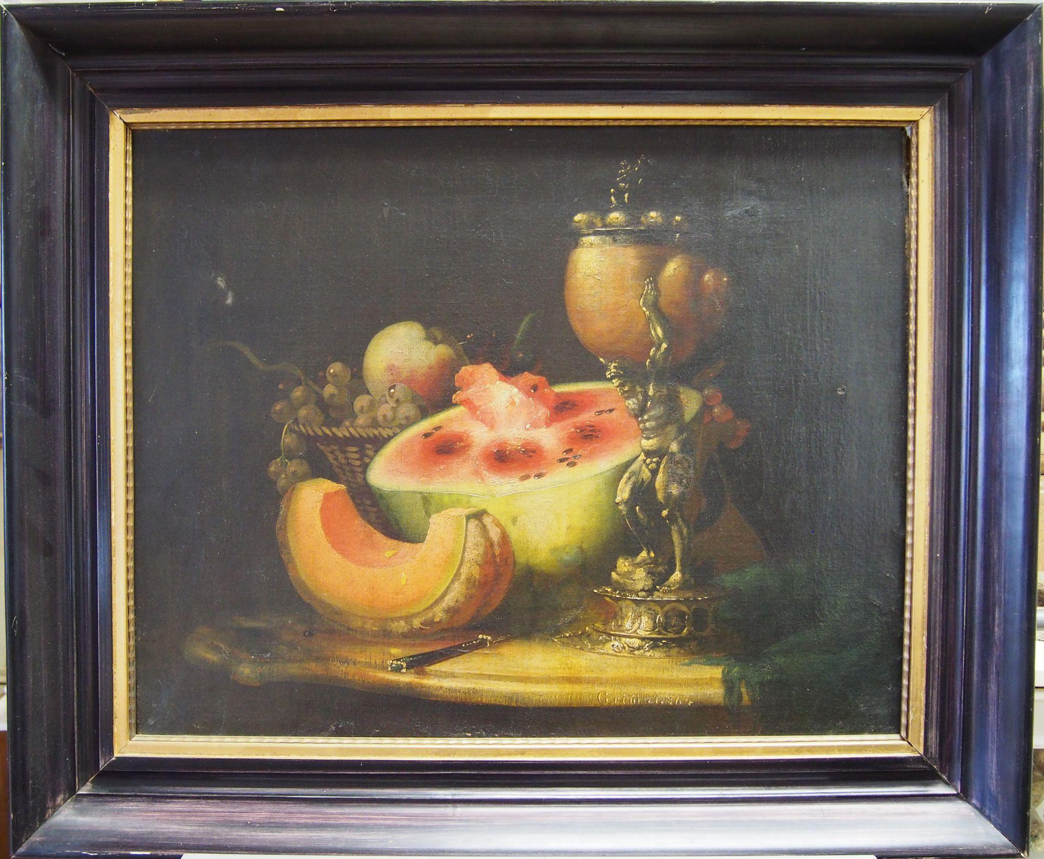 Z&aacute;ti&scaron;ie s mel&oacute;nom pred re&scaron;taurovan&iacute;m &mdash; stmavnut&eacute;, po&scaron;koden&eacute;